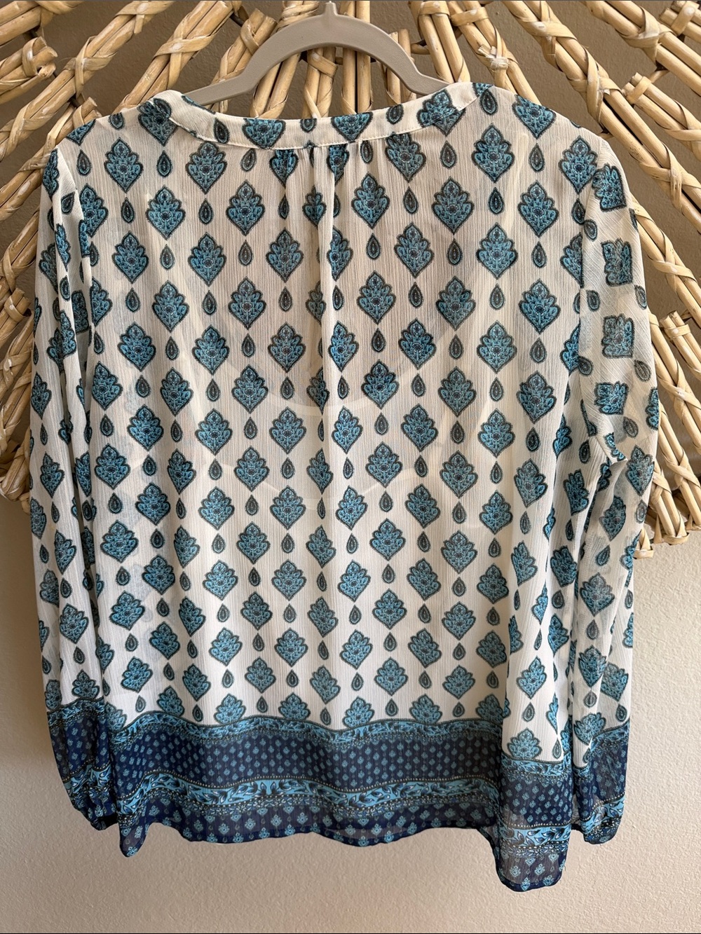 Rose & Olive Blue White Boho Print Tassel Blouse, size Medium - Picture 3 of 5